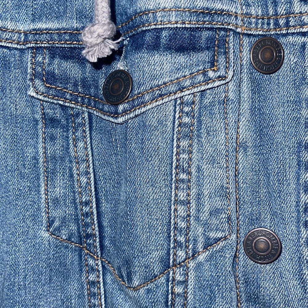 A&F denim Jacket - Picture 4 of 5